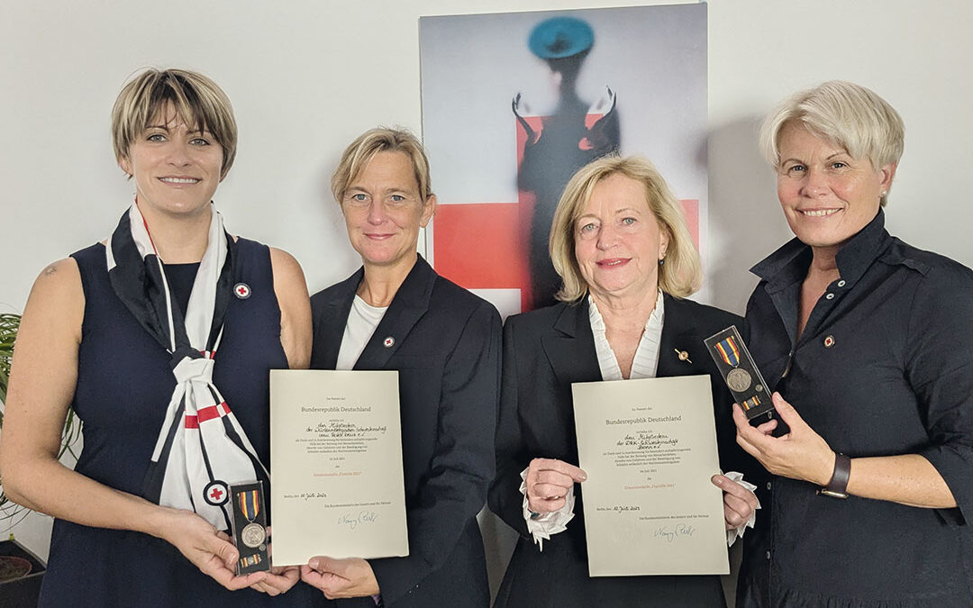 Honoured for outstanding commitment: Red Cross nurses receive ‘Flood Relief 2021’ medal